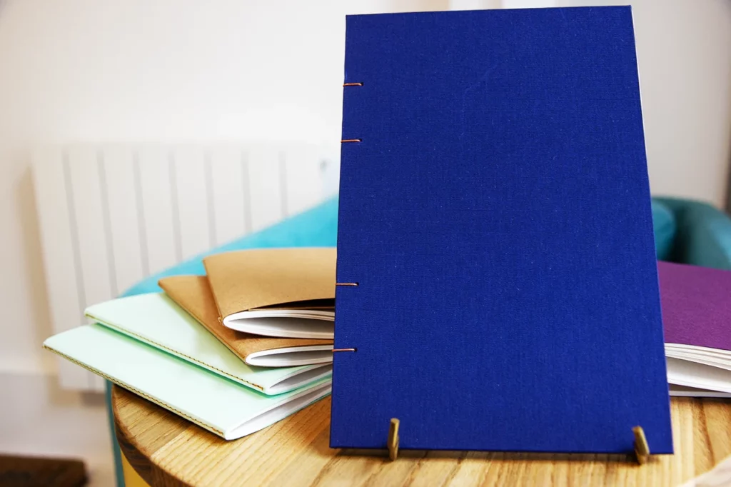 Carnets faits main de chez l'atelier Forme contre forme.